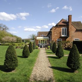 Bluebell House - kate & tom's Large Holiday Homes