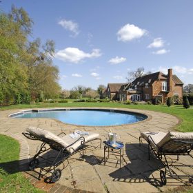 Bluebell House - kate & tom's Large Holiday Homes