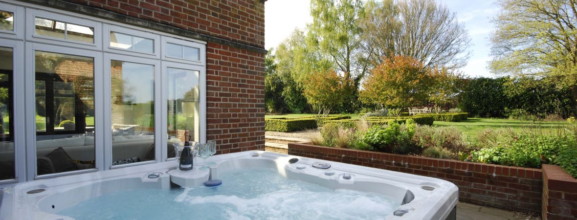Bluebell House - kate & tom's Large Holiday Homes