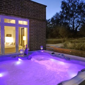 Bluebell House - kate & tom's Large Holiday Homes