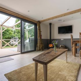 Sussex Safari - kate & tom's Large Holiday Homes