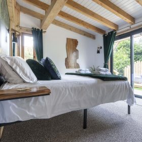 Sussex Safari - kate & tom's Large Holiday Homes