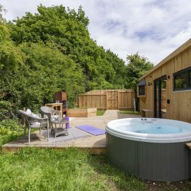 Sussex Safari - kate & tom's Large Holiday Homes