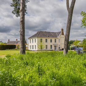 Bell Tower Lodge- kate & tom's Large Holiday Homes