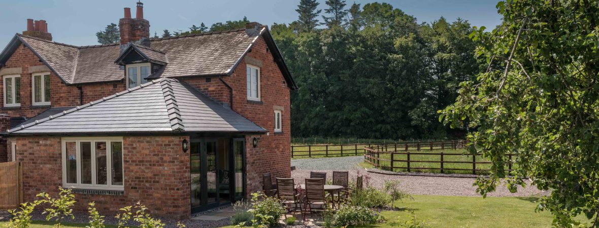 Harecroft Cottages - kate & tom's Large Holiday Homes