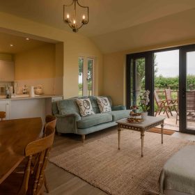 Harecroft Cottages - kate & tom's Large Holiday Homes