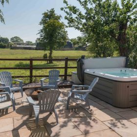 Harecroft Cottages - kate & tom's Large Holiday Homes