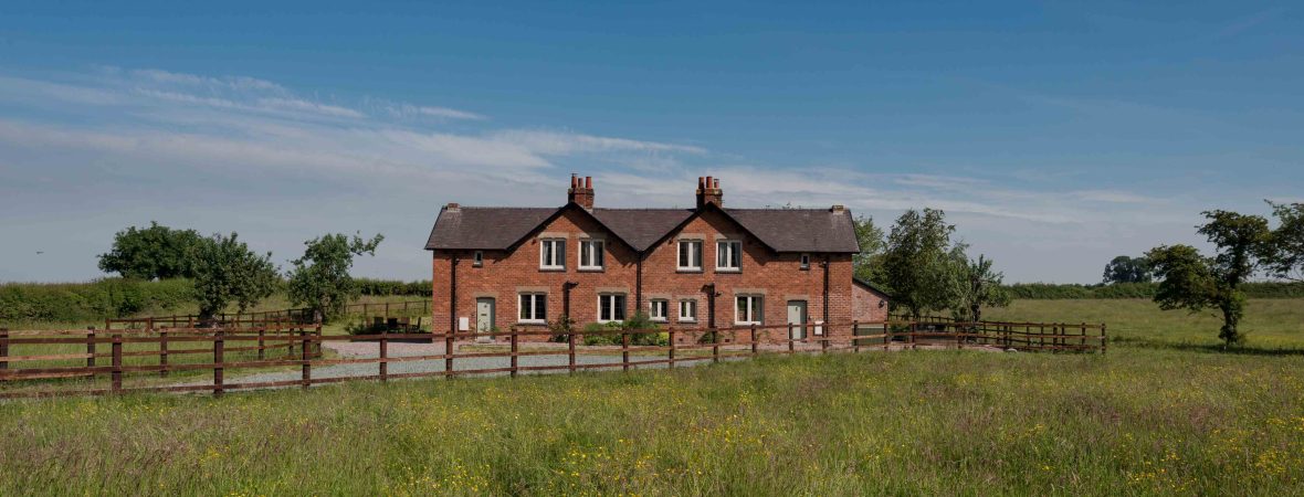 Harecroft Cottages - kate & tom's Large Holiday Homes
