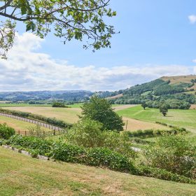 Severn Valley Cottages - kate & tom's Large Holiday Homes