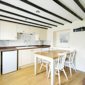 Cornflower Cottage - kate & tom's Large Holiday Homes