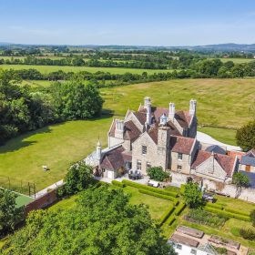 Malvern View Manor - kate & tom's Large Holiday Homes