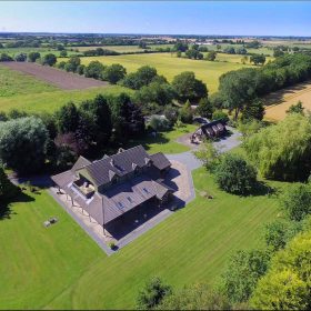 Barmby Lane Lodge - kate & tom's Large Holiday Homes