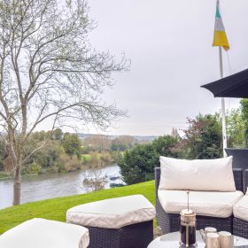 River Park View - kate & tom's Large Holiday Homes