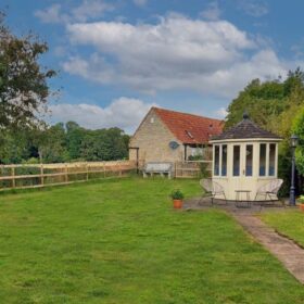 Chapel House - kate & tom's Large Holiday Homes