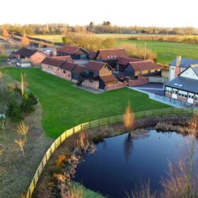 Damselfly Lodges - kate & tom's Large Holiday Homes