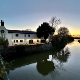 The Sergeants Inn - kate & tom's Large Holiday Homes