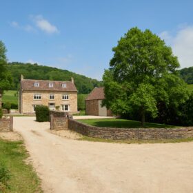 Park Farmhouse - kate & tom's Large Holiday Homes