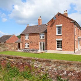 Burlton Grange - kate & tom's Large Holiday Homes