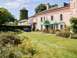 Bixley Manor - kate & tom's Large Holiday Homes