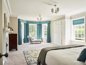 Bixley Manor - kate & tom's Large Holiday Homes