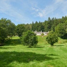 Limebrook Hall - kate & tom's Large Holiday Homes