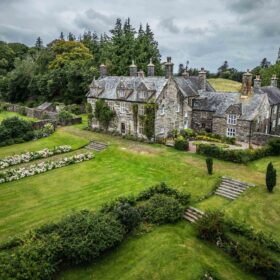 Harlech Retreat - kate & tom's Large Holiday Homes