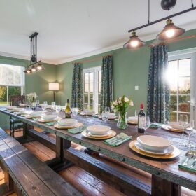 Carmarthen Manor - kate & tom's Large Holiday Homes