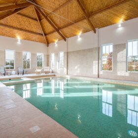 Carmarthen Manor - kate & tom's Large Holiday Homes