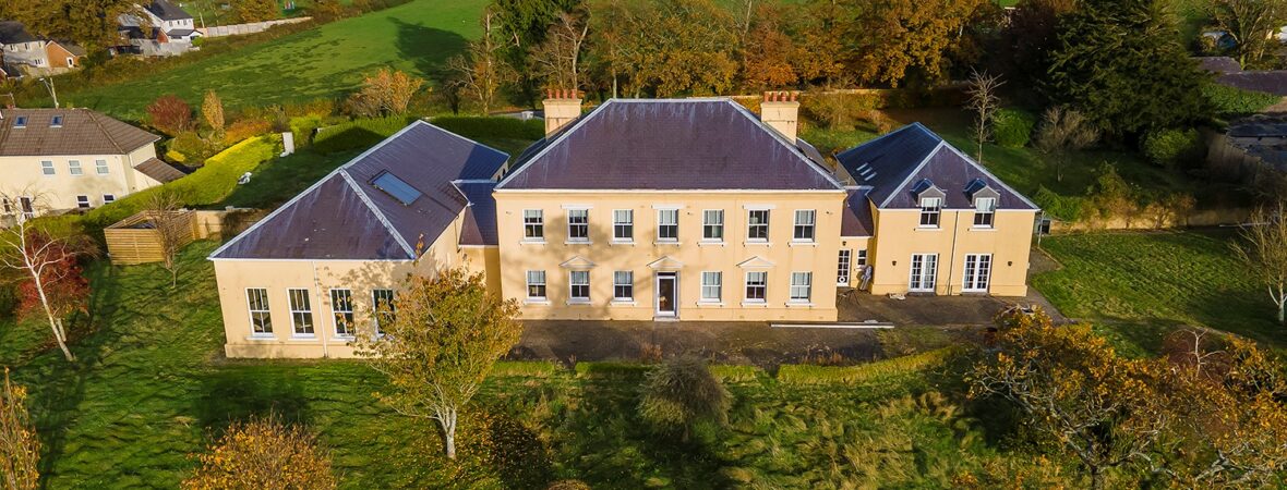 Carmarthen Manor - kate & tom's Large Holiday Homes