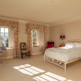 Lambrook House - kate & tom's Large Holiday Homes