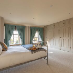 Lambrook House - kate & tom's Large Holiday Homes