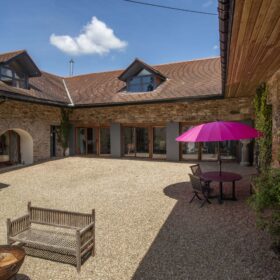 Rosemere Manor - kate & tom's Large Holiday Homes