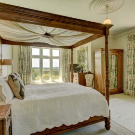 Rosemere Manor - kate & tom's Large Holiday Homes