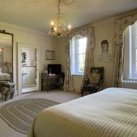 Rosemere Manor - kate & tom's Large Holiday Homes