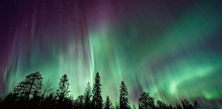 Northern Lights - kate & tom's Large Holiday Homes