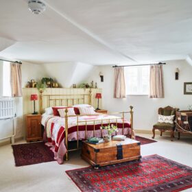 Springham Manor - kate & tom's Large Holiday Homes